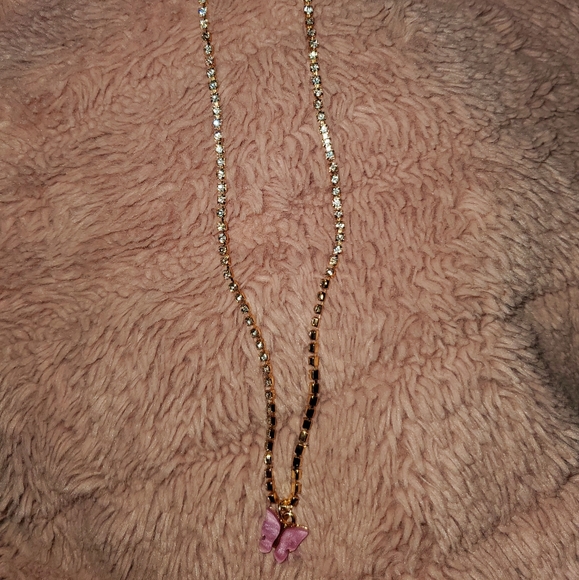 💎Gorgeous crystal pink butterfly necklace - Picture 4 of 8